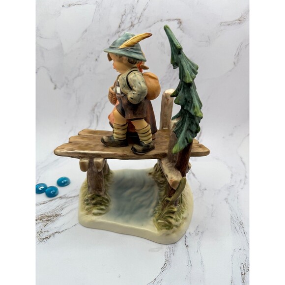 Hummel Goebel On Our Way HUM 472 TMK 7 Century Collection 8.5” Tall, mint - Picture 5 of 16